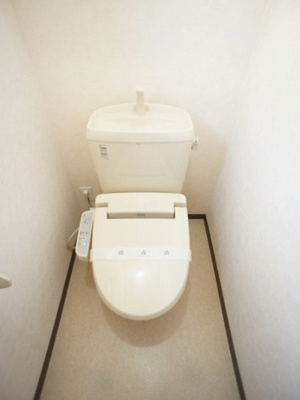 【トイレ】 | コスモスA | 温水洗浄暖房便座機能付きです♪