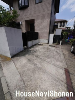 【駐車場】 | 鵠沼桜が岡戸建貸家