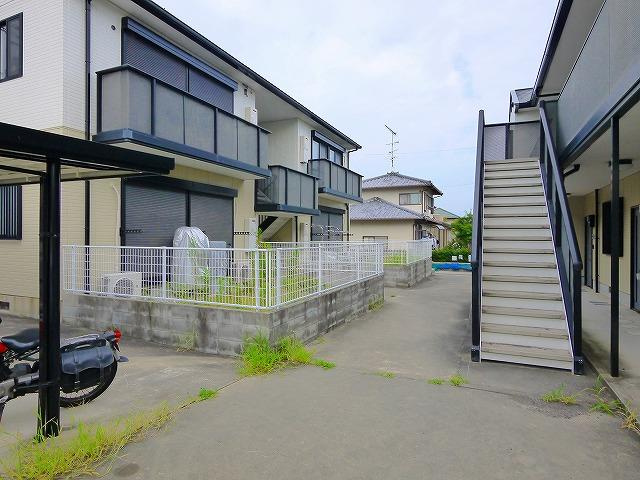 エトワールCのエントランス|毎日通るエントランスはこのようになっています