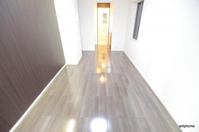 ハピネス浦江2の洋室