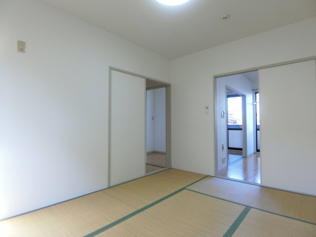 サングリーンA棟の和室