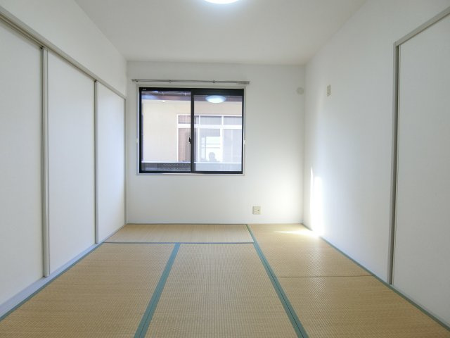 サングリーンA棟の和室