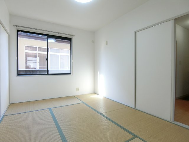 サングリーンA棟の和室