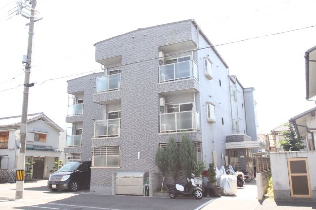 ターフィーズフラット小阪本町の外観