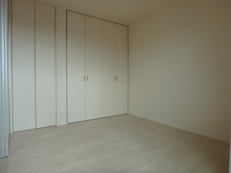 【洋室】 | SKY RESIDENCE