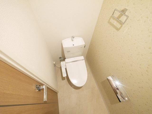 幸court　nara　sanjoのトイレ|落ち着いた色調のトイレです