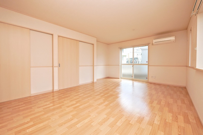ベル・ビュー松井Ⅱの居間・リビング|ベルビュー松井Ⅱ　101号室