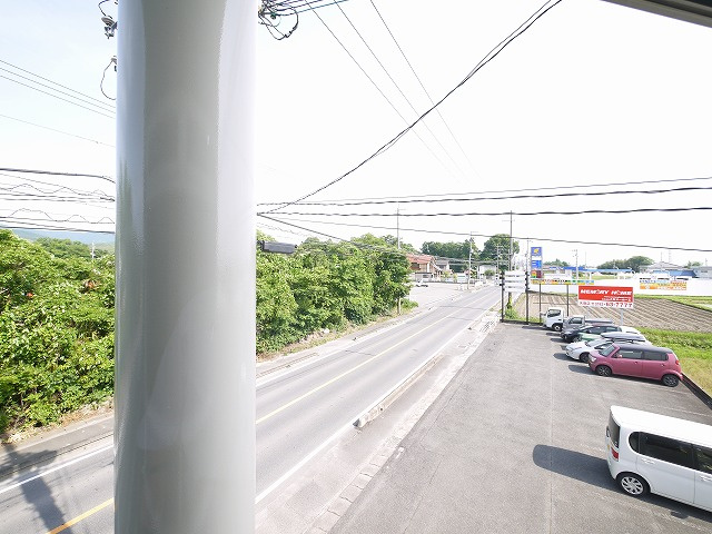 藤本ビル（窪之庄町）の展望|室内からの眺望です