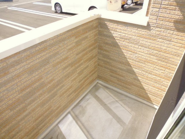 倉敷市福田町古新田のアパートのバルコニー