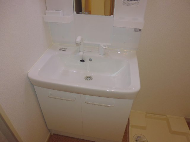倉敷市福田町古新田のアパートの洗面所|洗髪洗面化粧台