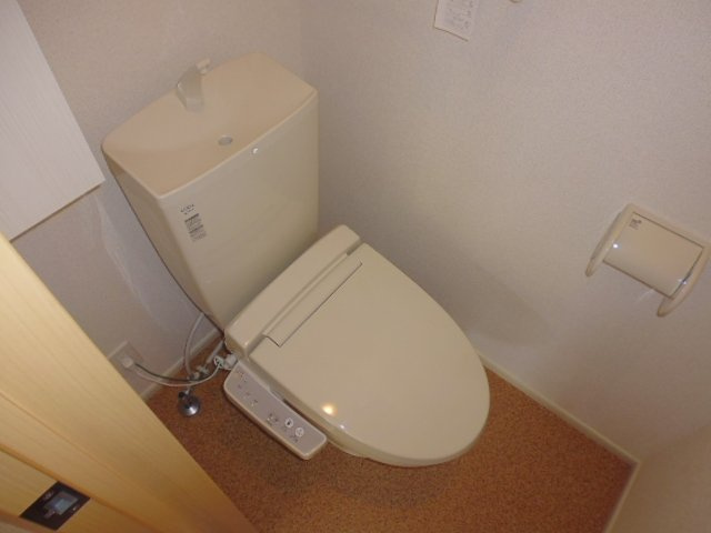 ヴィヴァーチェⅡのトイレ|温水洗浄便座