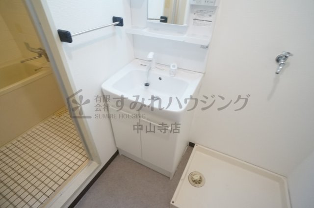 プリヴェール中山の洗面所