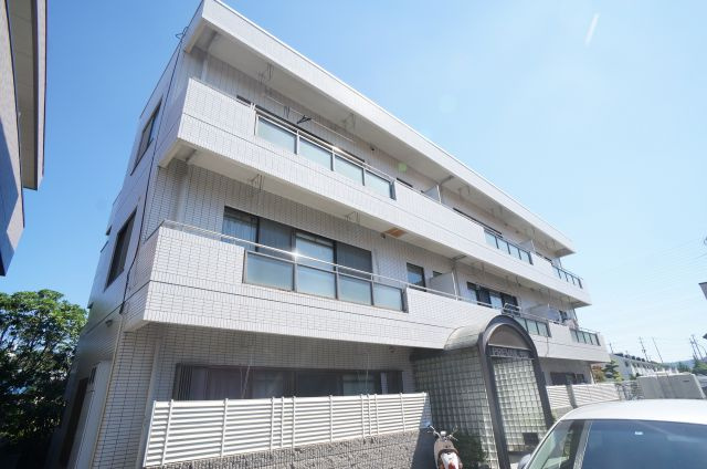 プリヴェール中山の外観