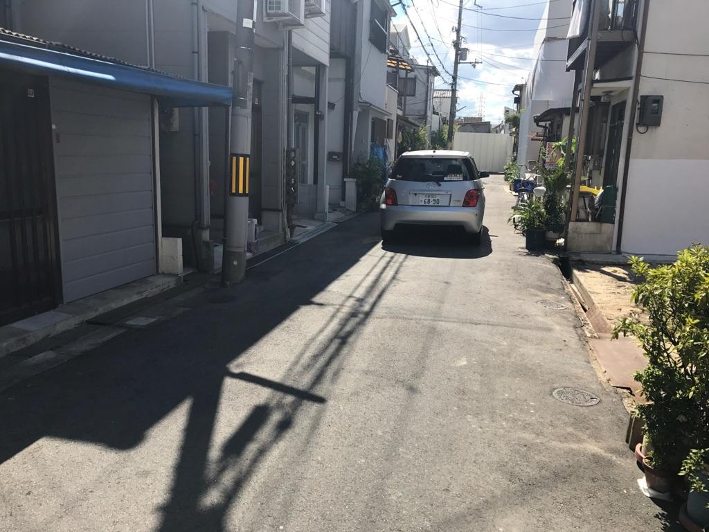 グラッド・タウン島頭１丁目　新築戸建ての前面道路含む現地写真