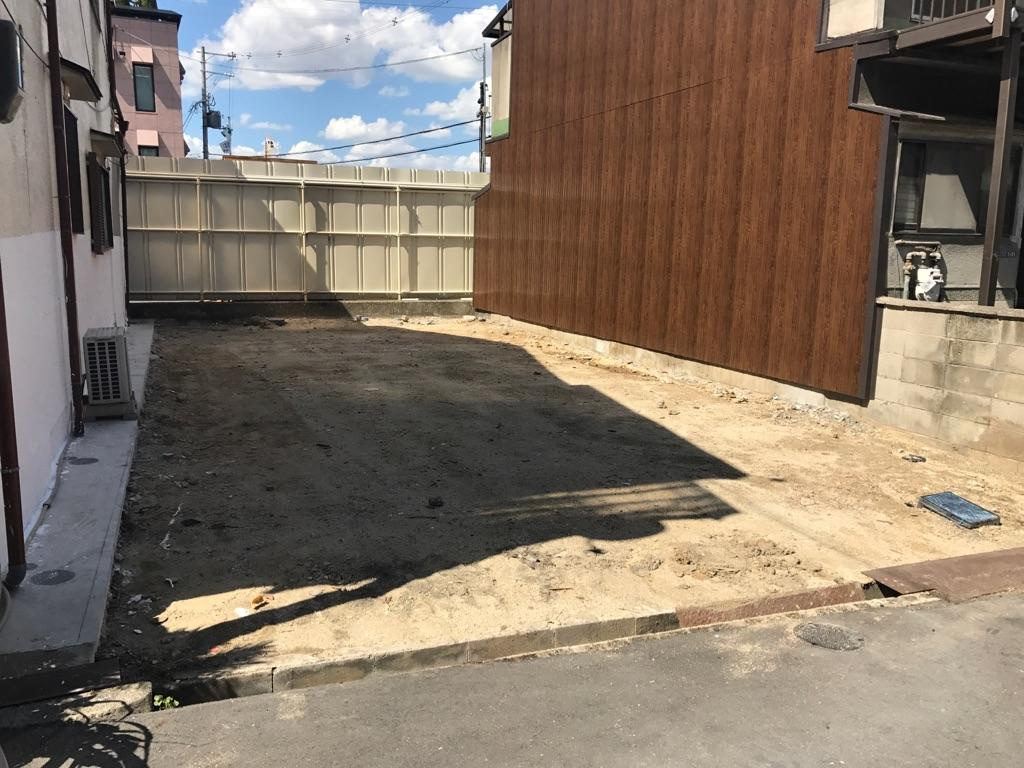 グラッド・タウン島頭１丁目　新築戸建ての前面道路含む現地写真