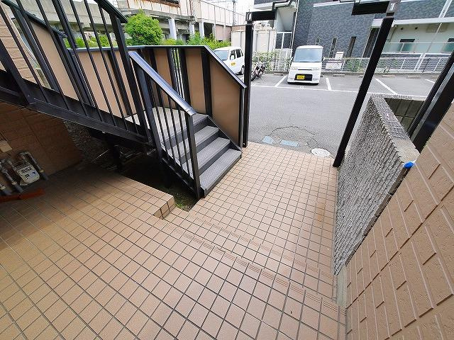 ハイム櫟　Ｂ棟のエントランス|清潔なエントランスです