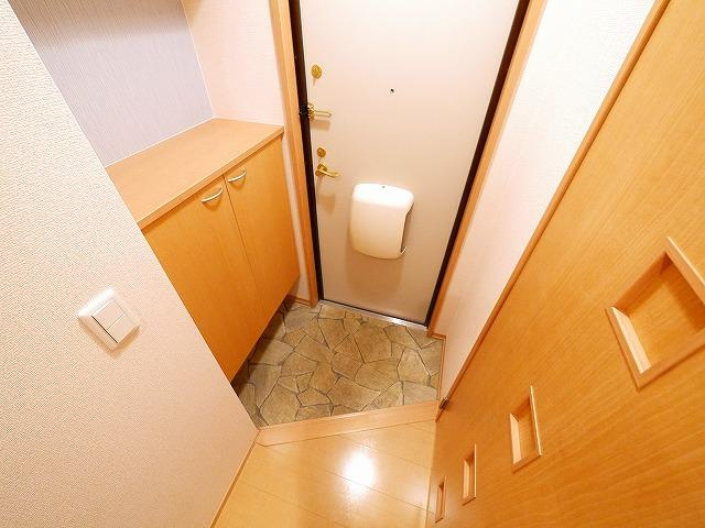 カクタス　フローラB棟の玄関|毎日通る玄関はこちらです