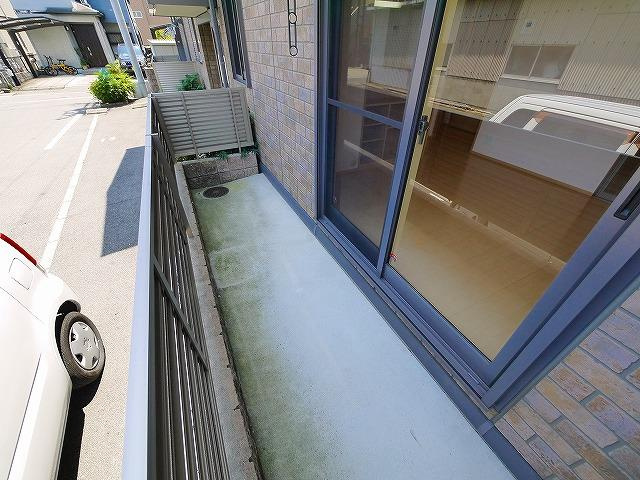 カクタス　フローラB棟のバルコニー|バルコニーがあります