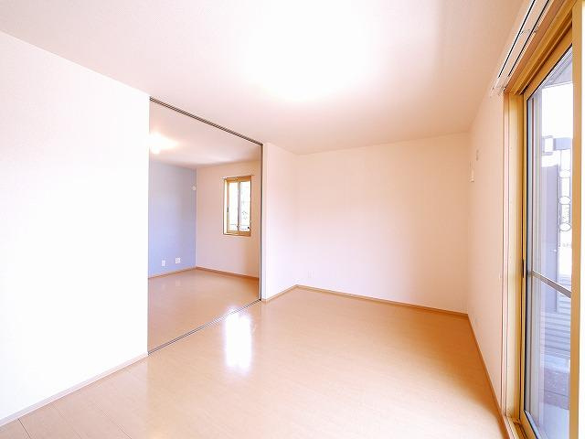 カクタス　フローラB棟の居間・リビング|リビングです