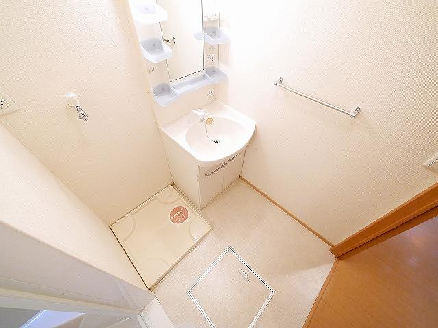 カクタス　フローラB棟の洗面所|使いやすい洗面所です