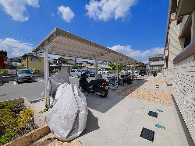 グラン　ジュテのその他共用部分|自転車置き場が有ります。