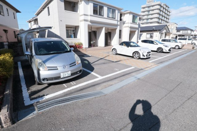 【駐車場】 | グランスターチス | 駐車場