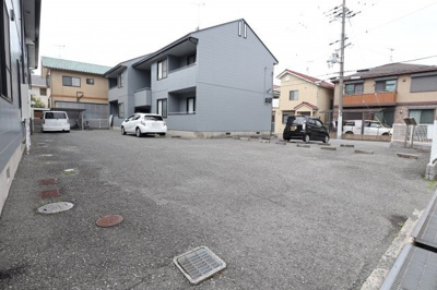 【駐車場】 | ファジーアドザックス | 駐車場