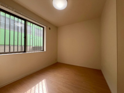 【洋室】 | サンモール金ヶ崎