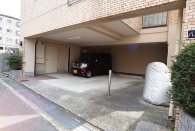 【駐車場】 | パラドール魚住Ⅱ | 駐車場