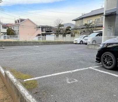 レオパレスＴ＆Ｓの駐車場