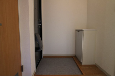 【玄関】 | メルヴィルＡ棟 | 玄関