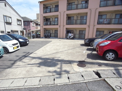 【駐車場】 | ハイツヤマネ | 駐車場