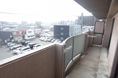 【バルコニー】 | ロイヤルコーポ明石硯町 | バルコニー