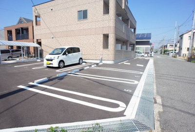 【駐車場】 | プチ・シャンブル | 駐車場