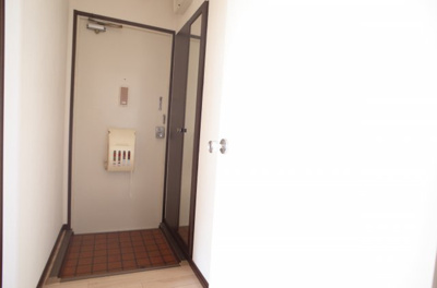 【玄関】 | アーバン堂の前 | 玄関