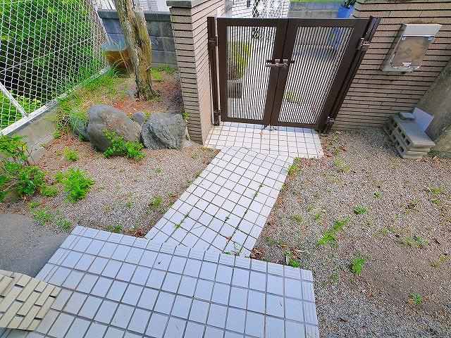 三澤邸のエントランス|毎日通るエントランスはこのようになっています