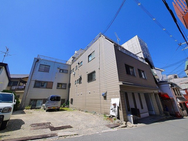 澤田マンションの外観|落ち着いた雰囲気の外観です