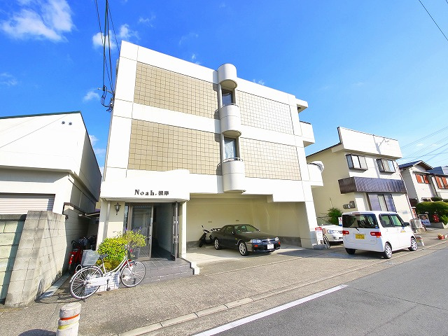 メゾン三条