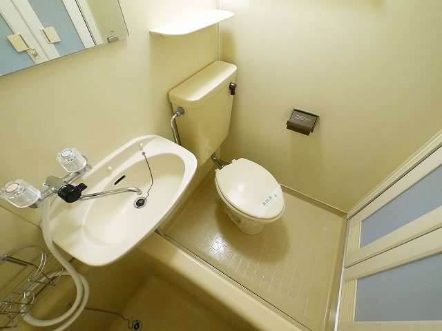 メゾン三条のトイレ|トイレもきれいです