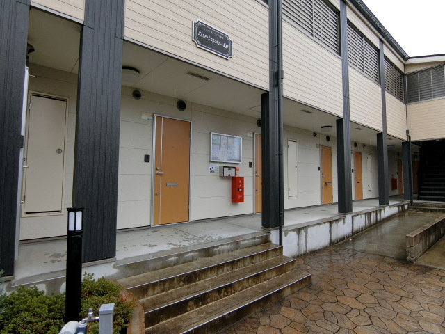 エステ・ラグーナ八番館のエントランス