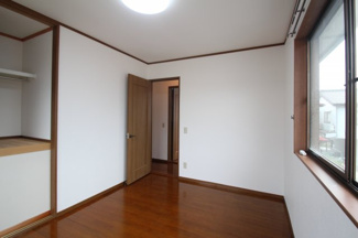 【子供部屋】 | 柏崎貸家 | ２F北側の洋室です