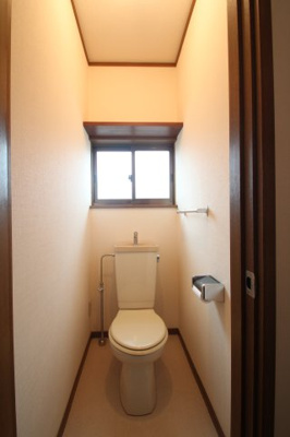 【トイレ】 | 柏崎貸家 | ２Fのトイレです