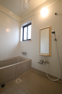 【浴室】 | 柏崎貸家 | 追い焚き付き
