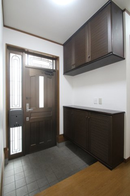 【玄関】 | 柏崎貸家 | 広々としてます