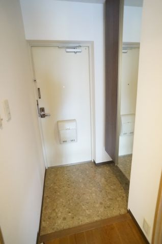 メルベーユ宝塚の玄関