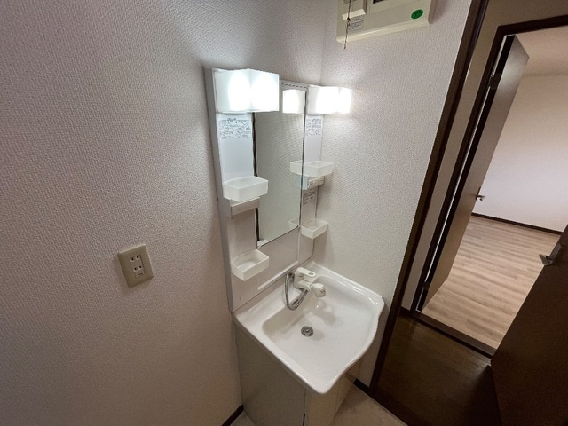 グランドールの独立洗面台