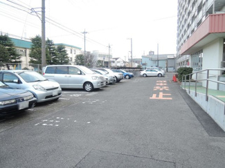 【駐車場】