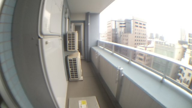 中央区新富１丁目の賃貸マンションのバルコニー