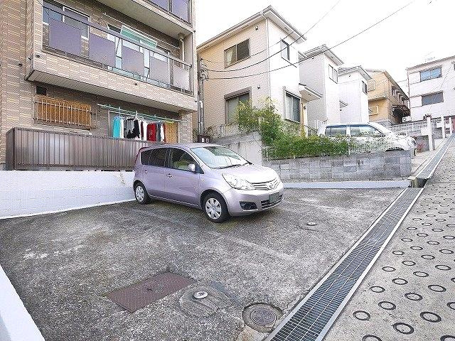 富士マンションの駐車場