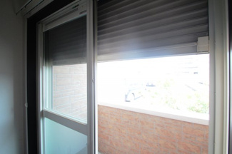 【セキュリティ】 | リバレイン | シャッター付き